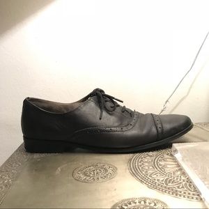 Toms Oxford/Brogue black leather shoes